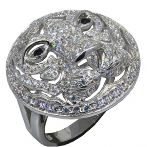 anillo pantera con piedras blancas y dos piedras negras