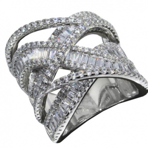 anillo ancho tiras cruzadas con piedras baguettes y redondas
